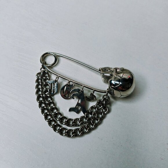 Killstar Crossover Safety Pin - Picture 4 of 4